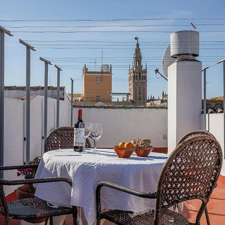 סביליה Apt. Casa Palacio Santa Cruz Cathedral Views - מראה חיצוני תמונה