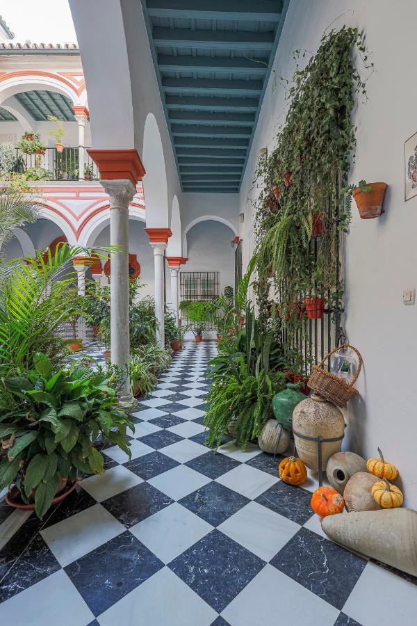 סביליה Apt. Casa Palacio Santa Cruz Cathedral Views - מראה חיצוני תמונה
